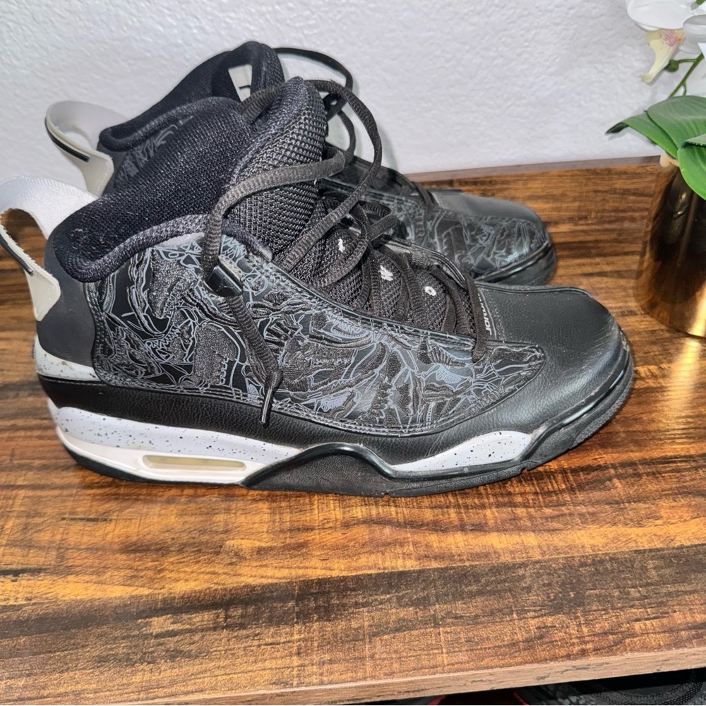 Jordan Dub Zero Oreo size 10